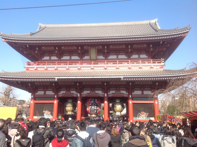 浅草寺の初詣19 混雑回避の参拝時間は パワースポットやおみくじ情報も 琴子チャンネル